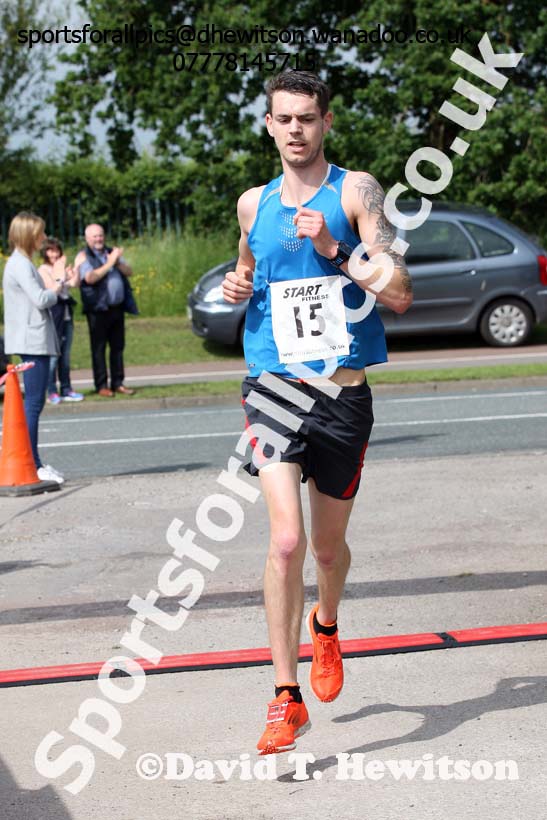 Newton Aycliffe 10k Road Race, County Durham. Photo: David T. Hewitson/Sports for All Pics